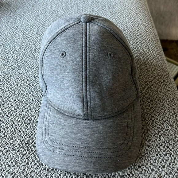 lululemon athletica Accessories - EUC Lululemon cotton blend cap